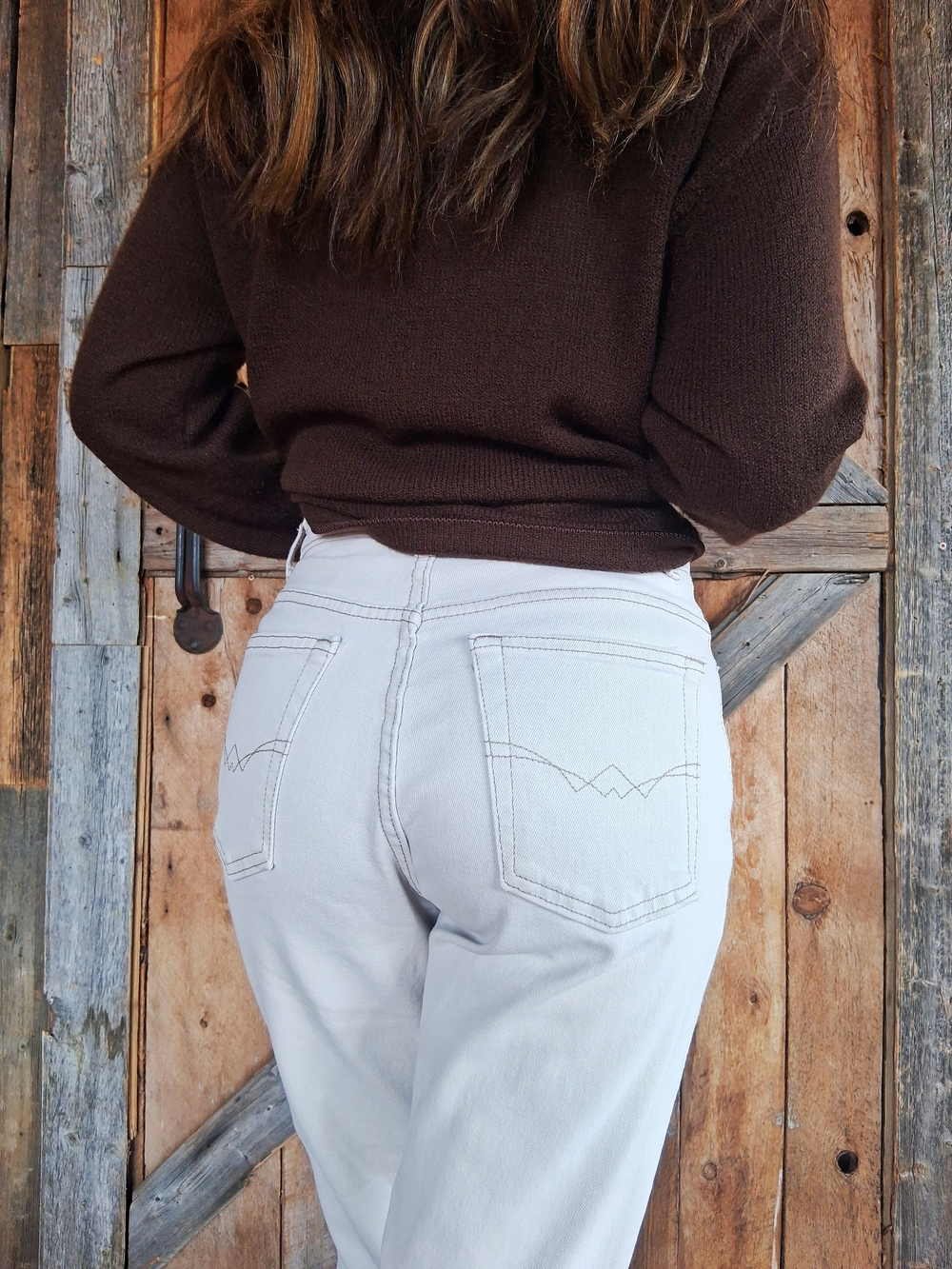Lois High-Waisted Light Wash Jeans — Size 28